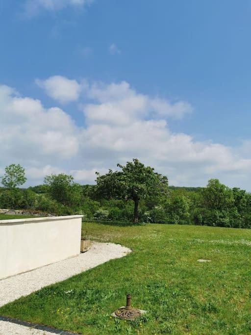 Studio Au Calme Avec Terrasse Rougemont  Bagian luar foto